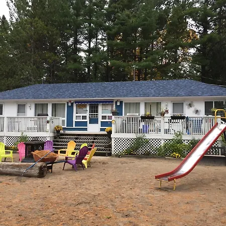 Wu Wu'S Cabins Wasaga Beach Exterior photo