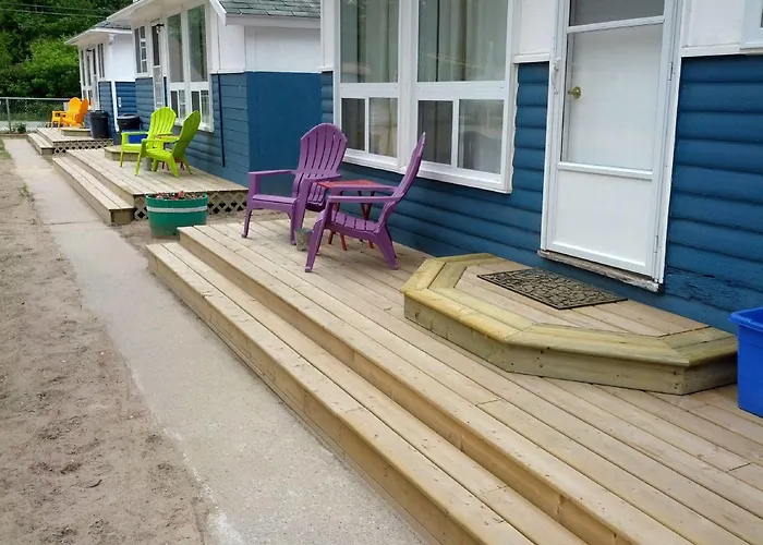 Wu Wu\'S Cabins