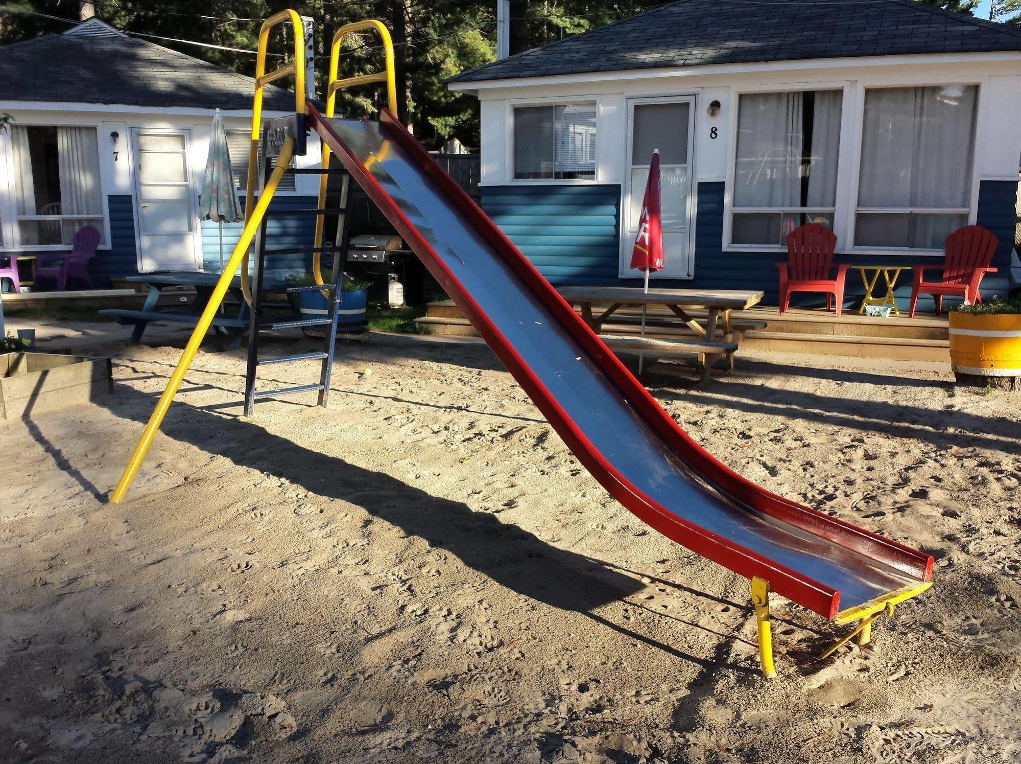 Wu Wu's Holiday home Wasaga Beach
